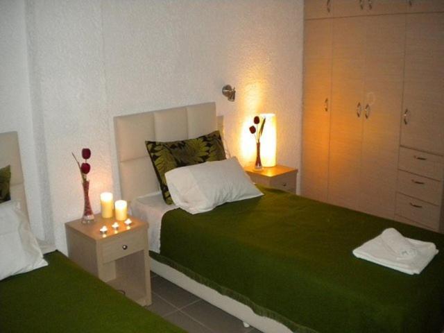 Katerina Studios & Apartments Ierápetra Exteriör bild